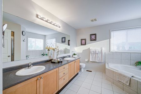 For Lease - 1184 Ashgrove Crescent, Oshawa, Ontario - Photo 3