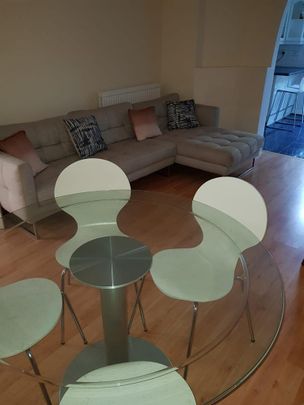 4 bedroom semi-detached house to rent - Photo 1