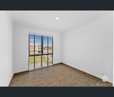 4/147 Canna Drive, Canning Vale, WA 6155 - Photo 1