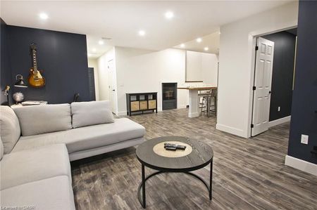 For Lease - 23 Scarletwood Street Unit# Lower, Hamilton, Ontario - Photo 3