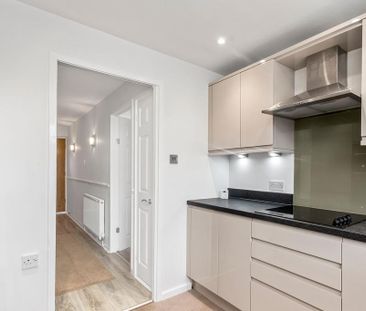 3 bedroom terraced house to rent - Photo 4
