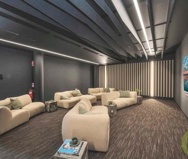 Sophisticated Brand-New Apartment in Central Phillip - Photo 4