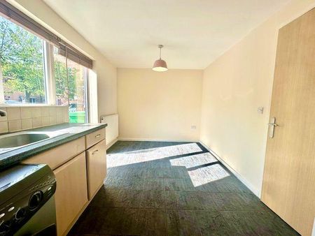 2 bedroom end of terrace house to rent - Photo 5