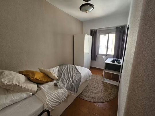 Carrer de Jaca, Valencia, Valencian Community 46010 - Photo 1