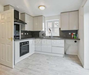 Victoria Gardens, Highwoods, Colchester, Essex, CO4 - Photo 2