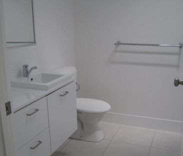 PET FRIENDLY! NEAR NORTH LAKES! - Photo 1