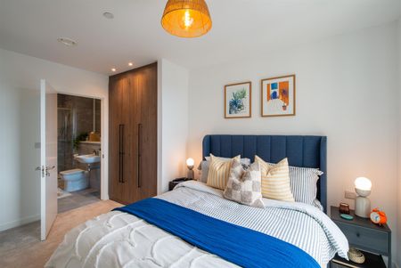 Eda, Salford Quays - Photo 2