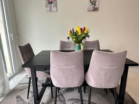 Luxury Townhouse for rent in Nueva Andalucia, Andalusia - Photo 4