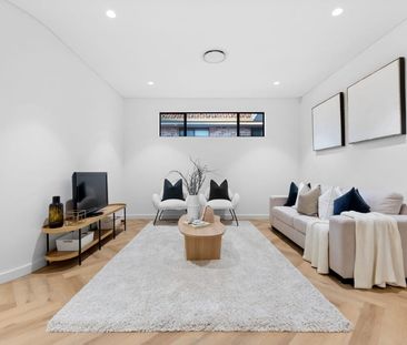 Brand New 5 Bedroom Duplex - Photo 1