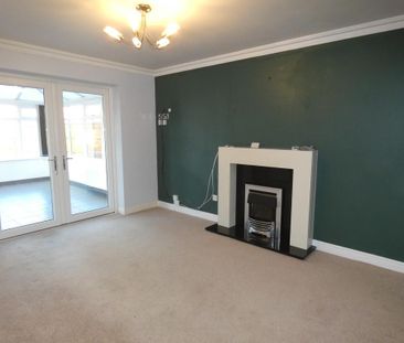 3 bedroom detached house to rent - Photo 2