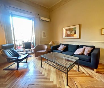 ¡Espectacular piso con balcones y vistas despejadas en Pleno Centro de Madrid! - Photo 4