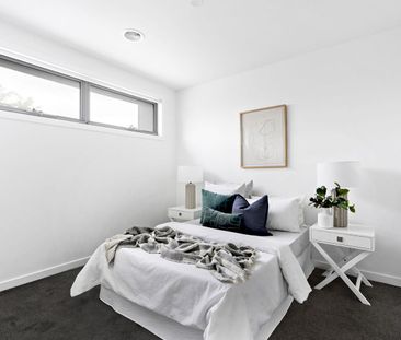 5 Bedroom Townhouse - Photo 6