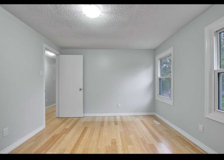 For Lease - 4 Stanbridge Court Unit# Main, Toronto, Ontario - Photo 3