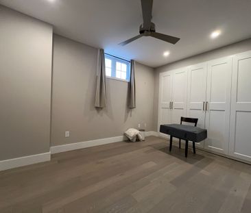 For Lease - 2421 Eighth Line, Oakville, Ontario - Photo 2