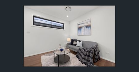 Stunning 5 Bedroom Home - Great Location! - Photo 5