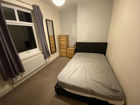 4 bedroom house share to rent - Photo 4