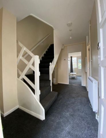 4 bedroom flat share to rent - Photo 4