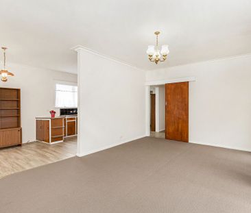 Instant Charmer - Photo 3