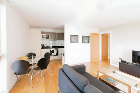 2 bedroom apartment to rent - Photo 3