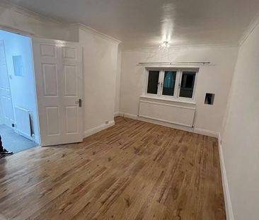 3 bedroom detached house to rent - Photo 2