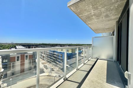 For Lease - 2 David Eyer Road Unit# 632, Richmond Hill, Ontario - Photo 4