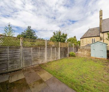 2 bedroom terraced house to rent - Photo 2