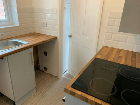 Flat to rent on - Photo 4