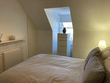 1 bedroom in a flat share to rent - Photo 5