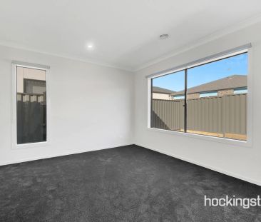 7 River Redgum Drive, - Photo 3