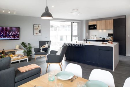 7 Bed Premium Ensuite - Photo 3