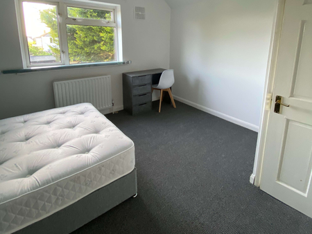 A Comfortable HMO In Oxford - Photo 2