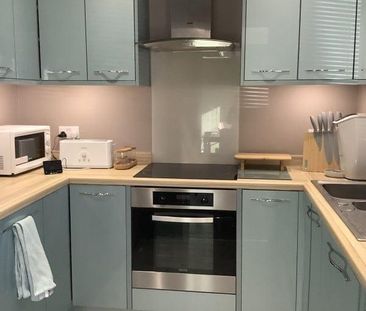 2 bedroom flat to rent - Photo 4