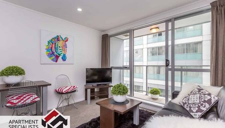 City Sanctuary 2-Bedroom Fully Furnished Apartment - Photo 2