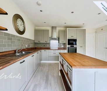 4 bedroom semi-detached house to rent - Photo 4