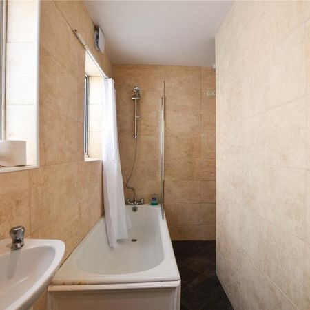 Parking to rent - Photo 4