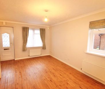 2 bedroom semi-detached house to rent - Photo 5