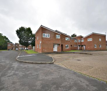 3 bedroom terraced house to rent - Photo 6