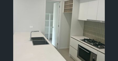 Modern Family Home – Spacious, Stylish & Low Maintenance - Photo 3