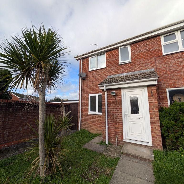 2 bedroom semi-detached house to rent - Photo 2