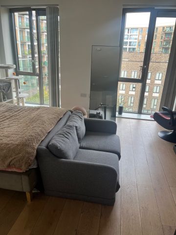 Studio Flat, Laker House, E16 - Photo 2