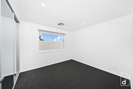 Stylish Townhouse In Fantastic Location - Photo 3