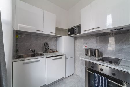 1 Bed Flat, Gloucester Terrace, W2 - Photo 5