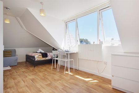 Flat 6, Primerose, Bournemouth, BH3 - Photo 5