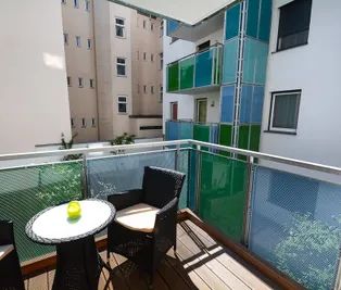 2 Zimmer Wohnung mit Balkon in Hofruhelage / absolute Nähe zur U3 - Photo 3