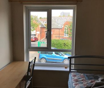 6 bedroom house to rent - Photo 3