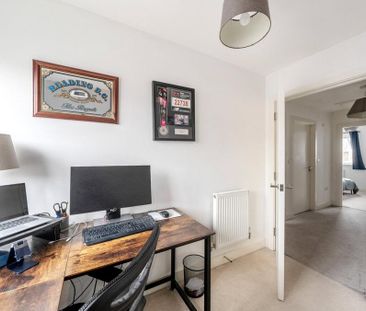 3 bedroom end of terrace house to rent - Photo 3