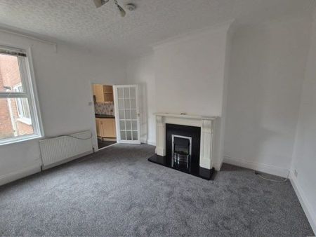 Coleridge Avenue, South Shields - Photo 3