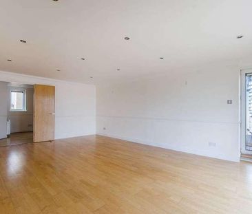 Stretton Mansions, Greenwich, SE8 - Photo 1