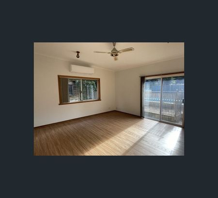 8 Liberman Road, Para Hills, SA 5096 - Photo 5