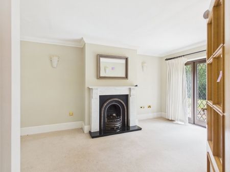 Ledborough Gate, Beaconsfield,HP9 - Photo 3